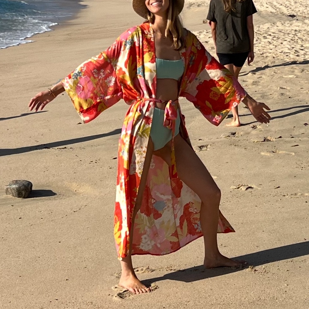 Spell Vibrant Floral Kimono